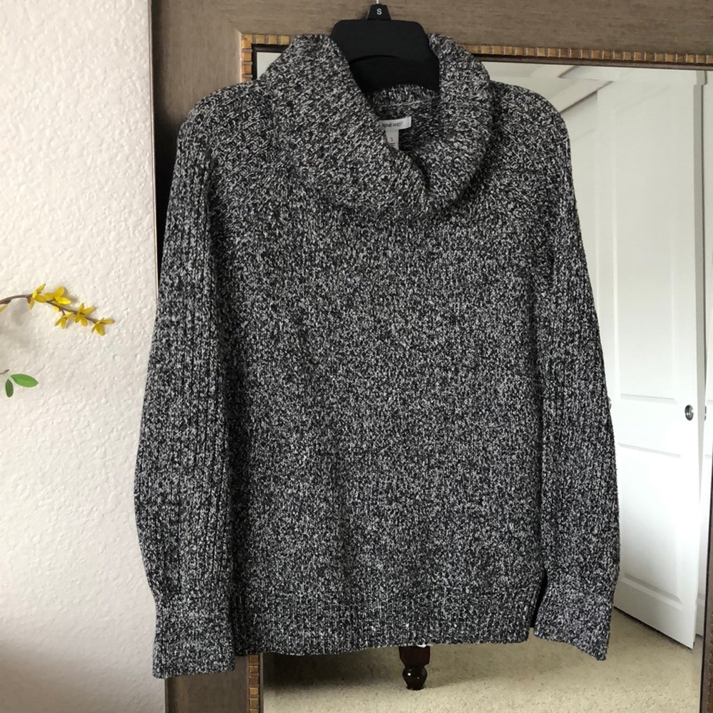 Turtleneck knit gray women’s sweater Nine West